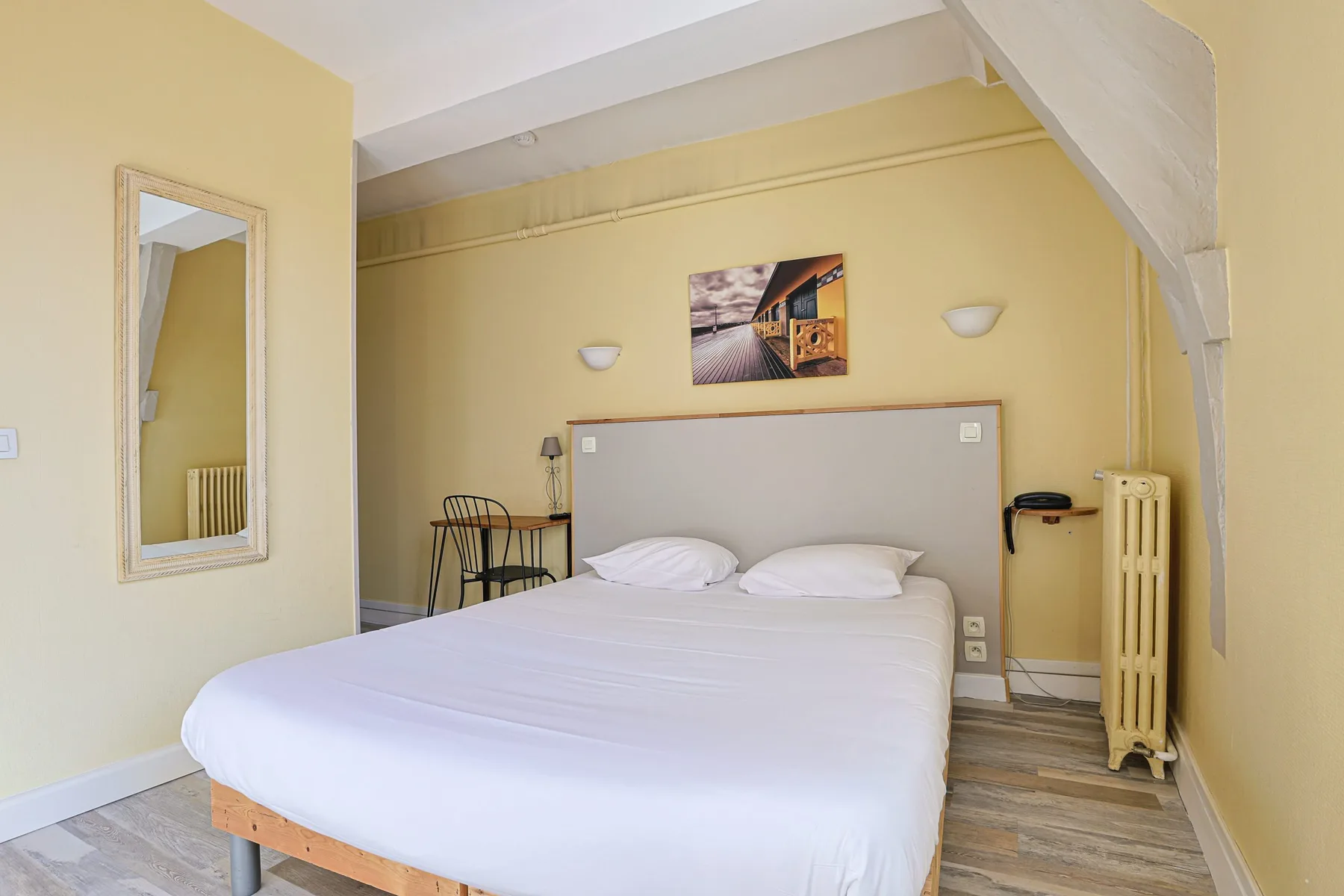 Comfort room bed