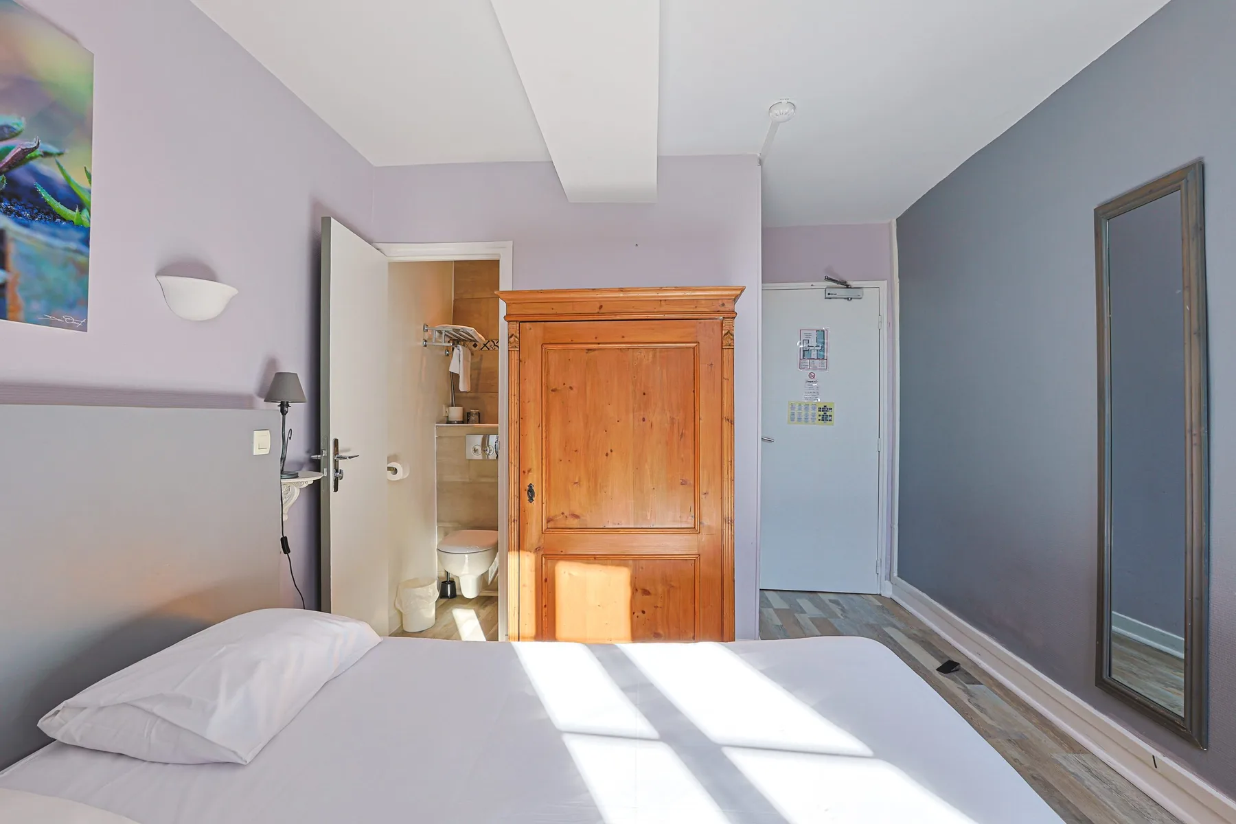 Comfort room