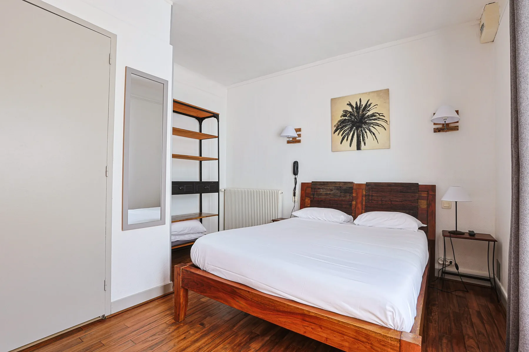 Standard room entrance