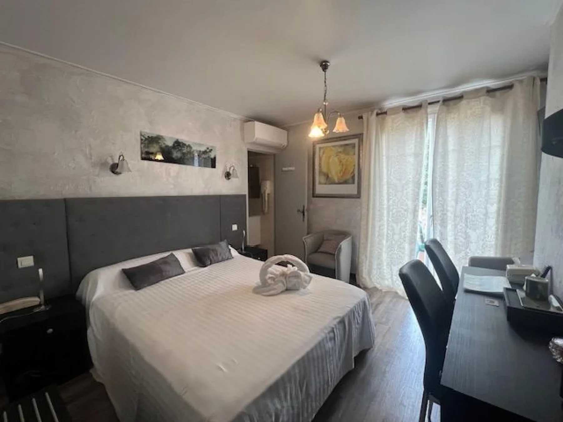 Foto de la galería de habitaciones del hotel