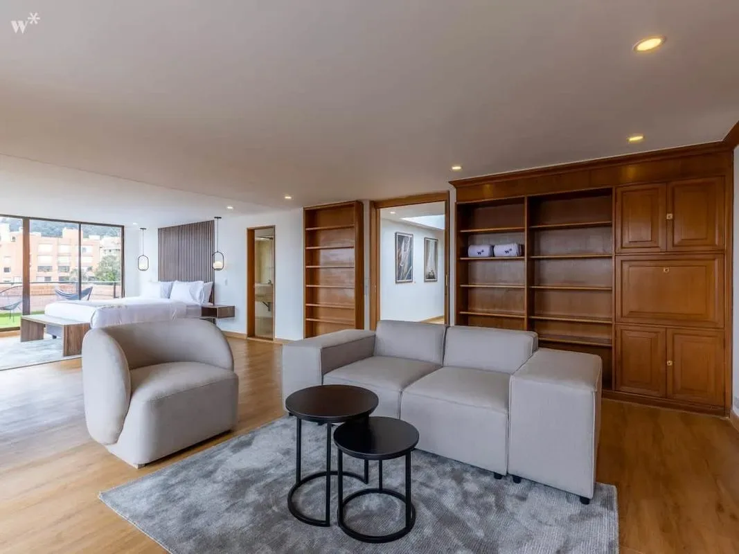 Stunning 3BR Triplex in Rosales