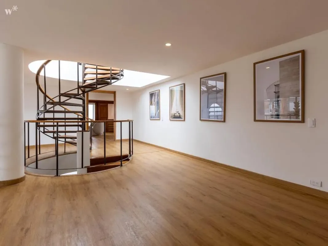Stunning 3BR Triplex in Rosales