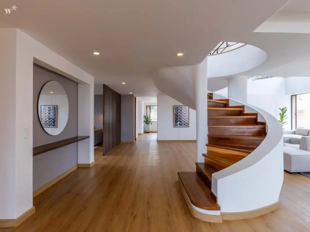 Stunning 3BR Triplex in Rosales