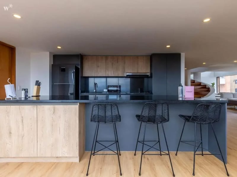 Stunning 3BR Triplex in Rosales