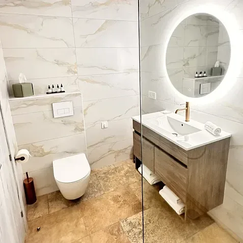 Baño de habitación doble