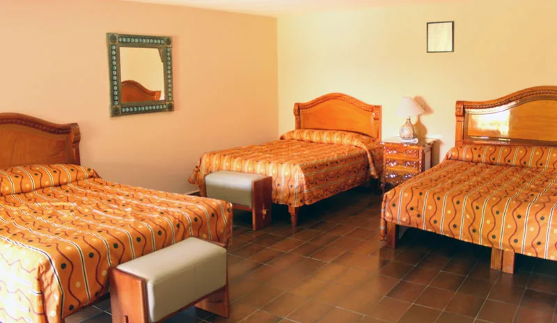 Standard triple room