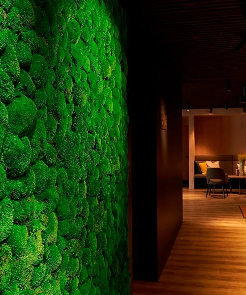 Hotel restaurant