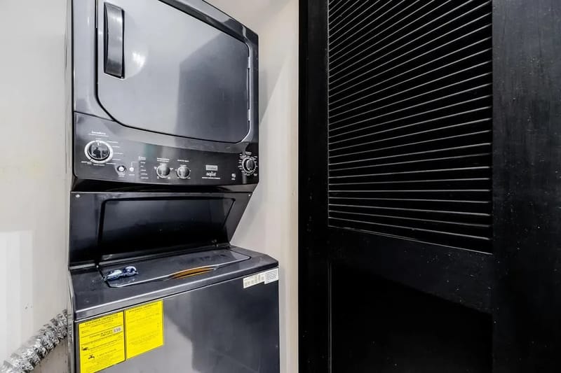 Roomy 1BR in Plaza Catedral
