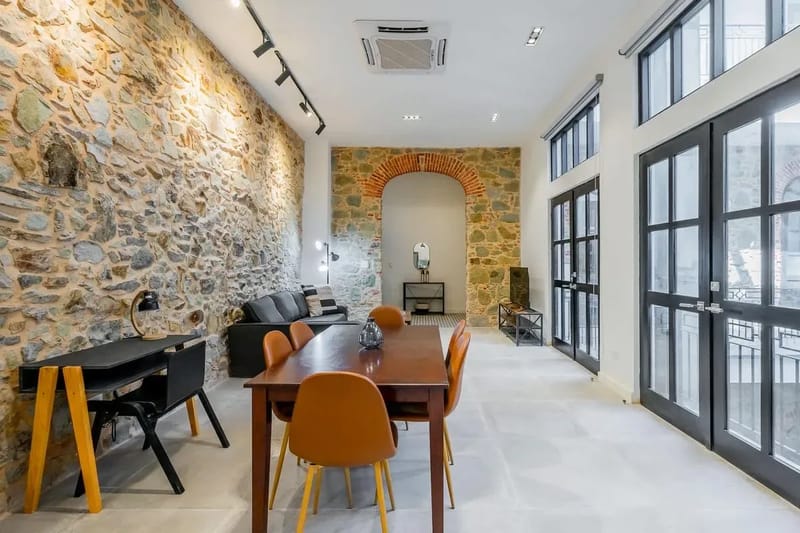 Roomy 1BR in Plaza Catedral