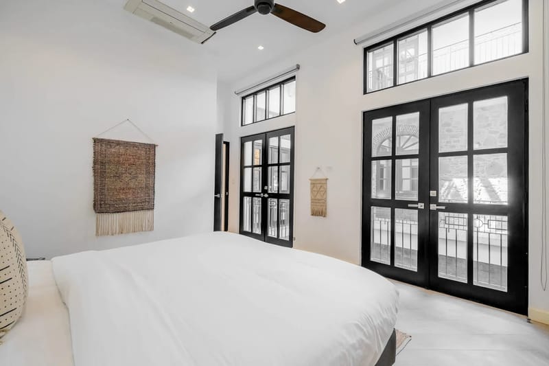 Roomy 1BR in Plaza Catedral