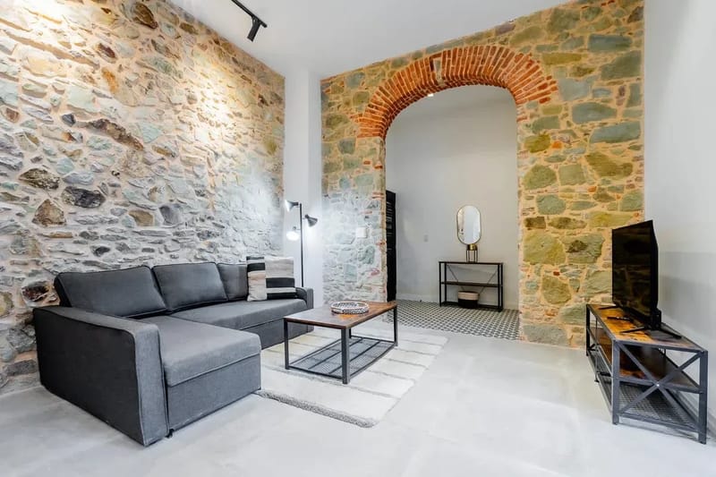 Roomy 1BR in Plaza Catedral