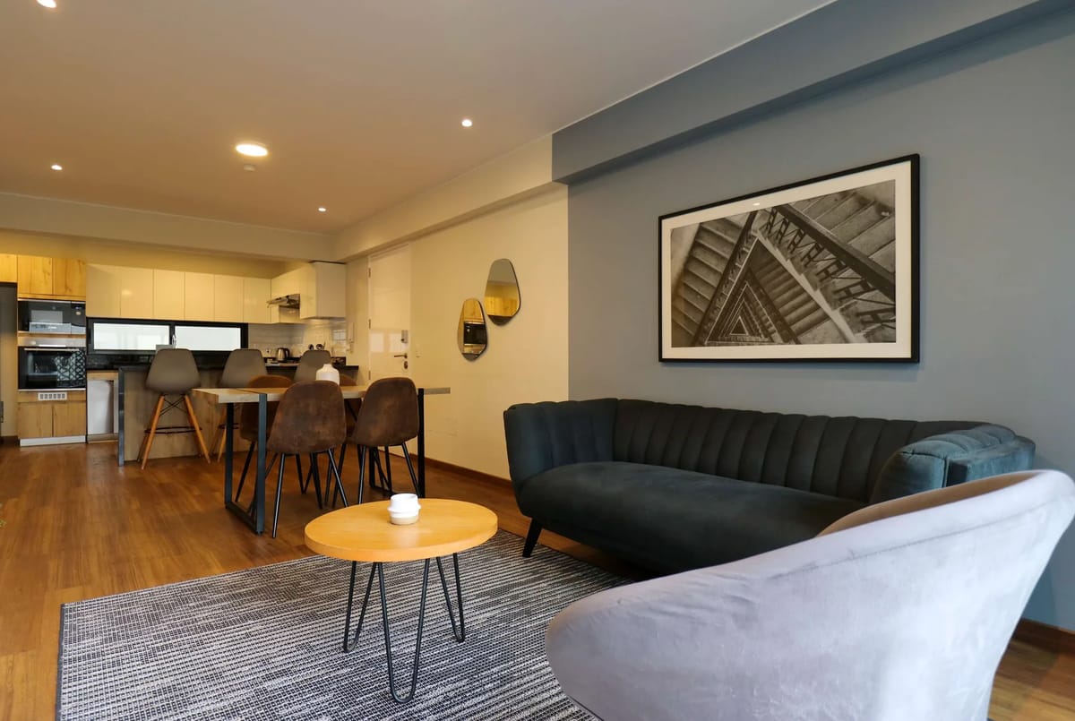 Spotless 2BR with Balcony in Miraflores