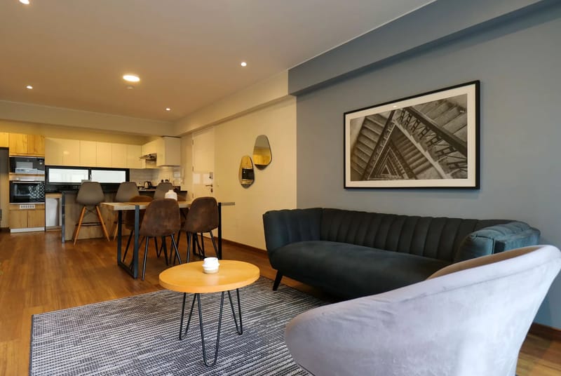Spotless 2BR with Balcony in Miraflores