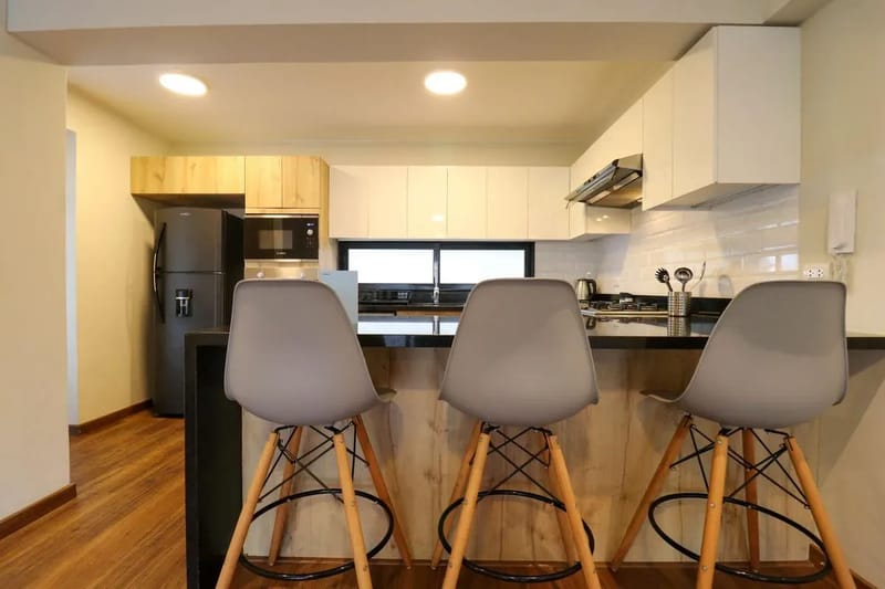 Spotless 2BR with Balcony in Miraflores