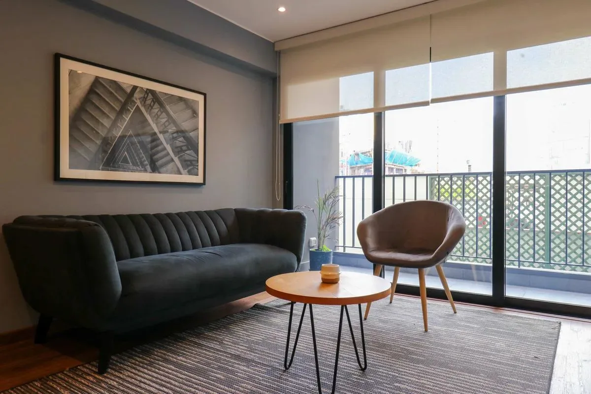 Spotless 2BR with Balcony in Miraflores