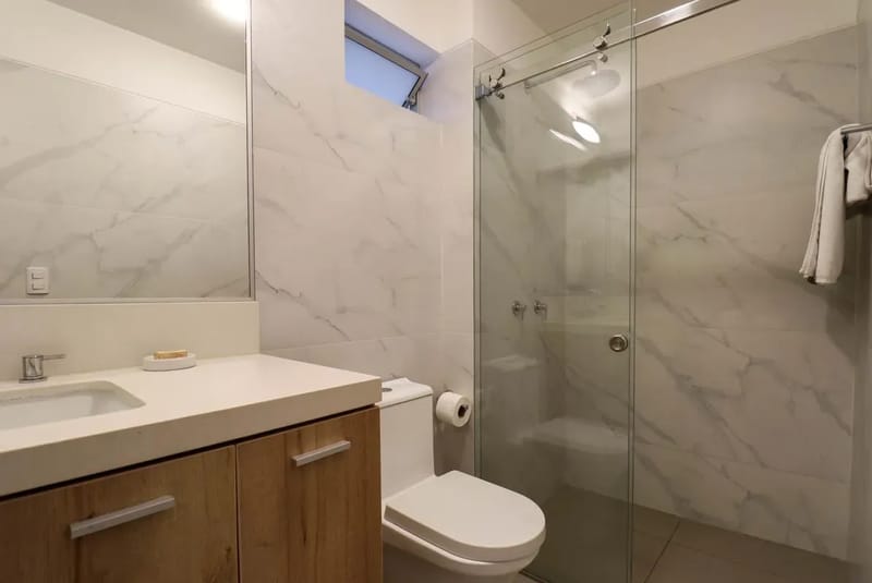 Spotless 2BR with Balcony in Miraflores