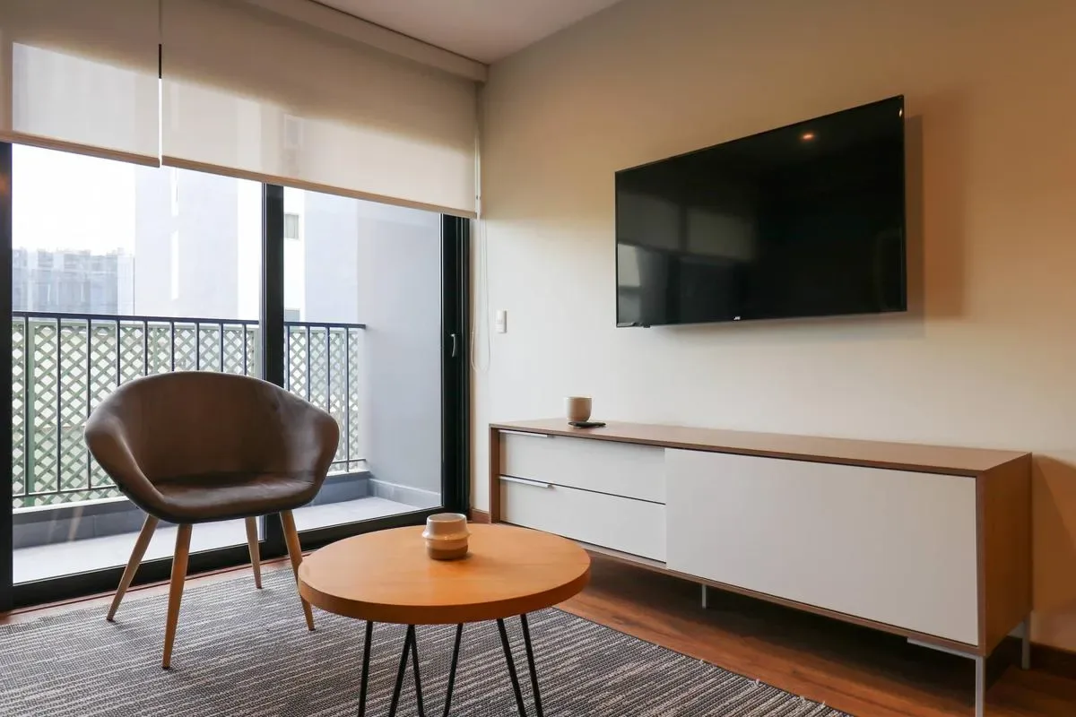 Spotless 2BR with Balcony in Miraflores