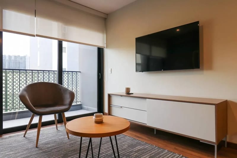 Spotless 2BR with Balcony in Miraflores