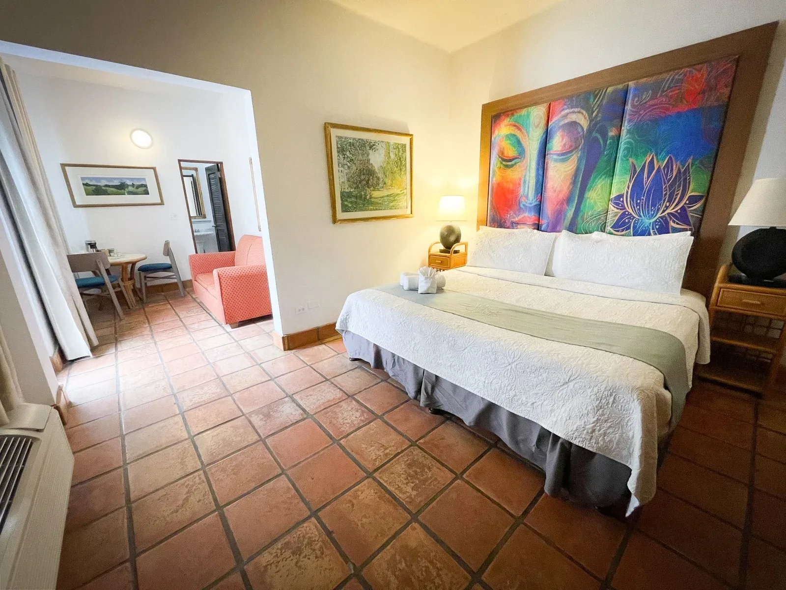 Deluxe King room