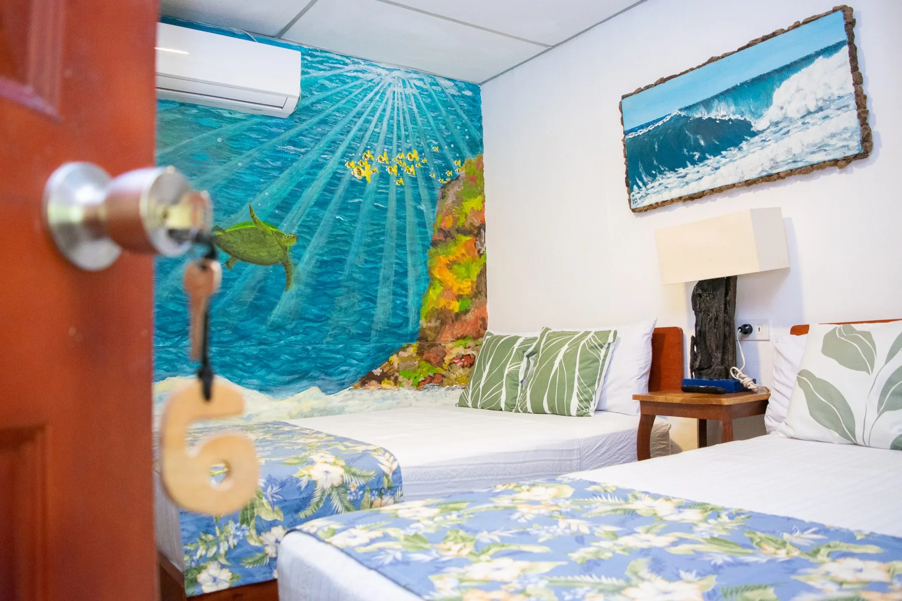Habitación Coral del Hotel Olas Permanentes El Zonte.