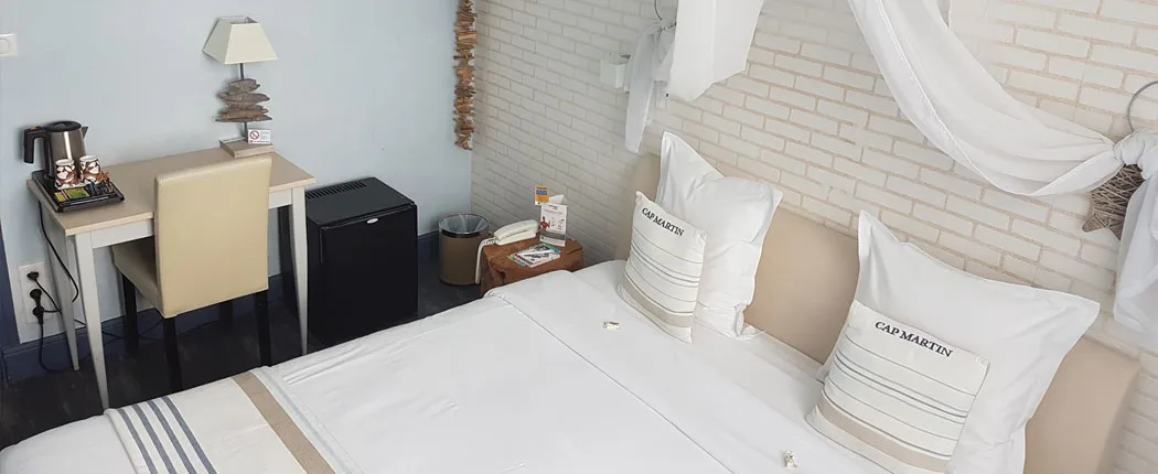 Habitación de huéspedes luminosa