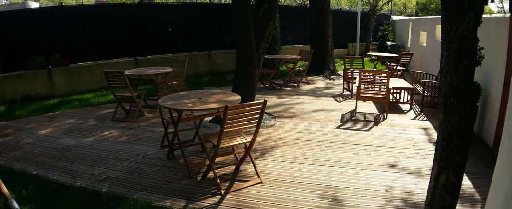 Terraza a la sombra