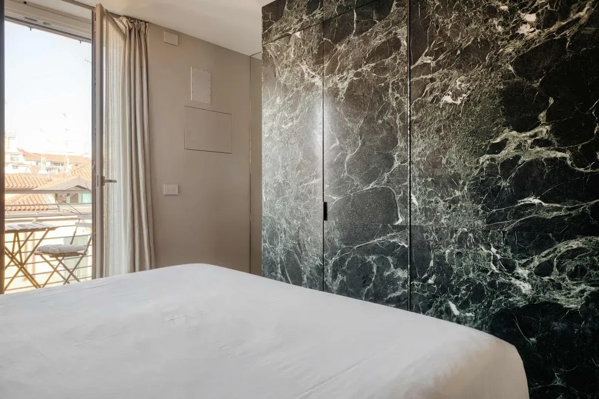 Stunning Apt w/ Private Terrace & Views