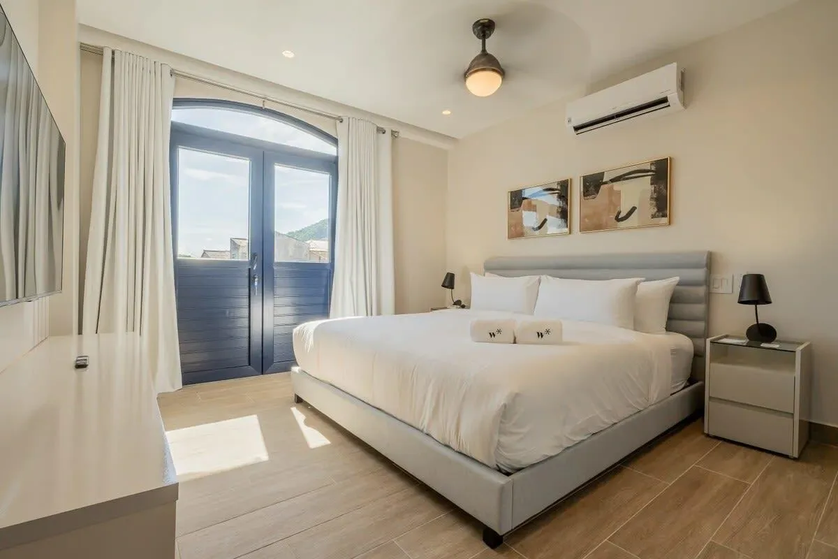 Deluxe 1BR in Casco Antiguo w/ Terrace