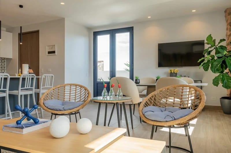 Deluxe 1BR in Casco Antiguo w/ Terrace
