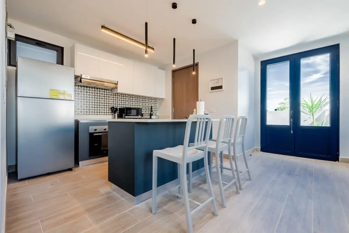 Deluxe 1BR in Casco Antiguo w/ Terrace
