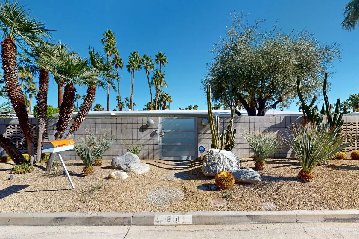 Mid-Century Alexander Stunner in Vista Las Palmas - 3800
