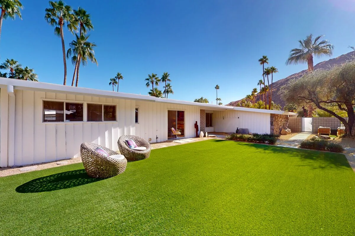 Mid-Century Alexander Stunner in Vista Las Palmas - 3800