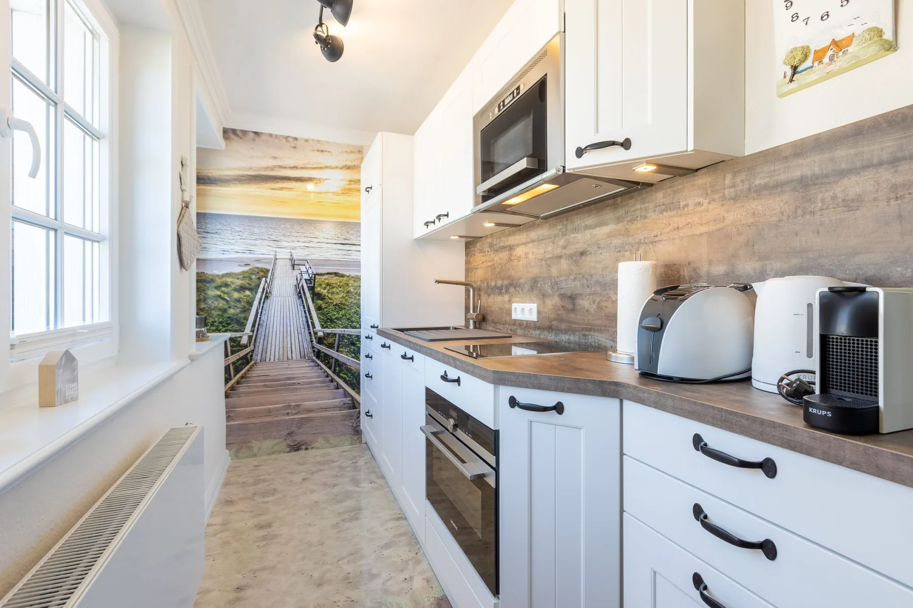 Unmittelbar am Strand gelegenes, sehr großzügiges 3-Raum-Appartement im OG&DG.
