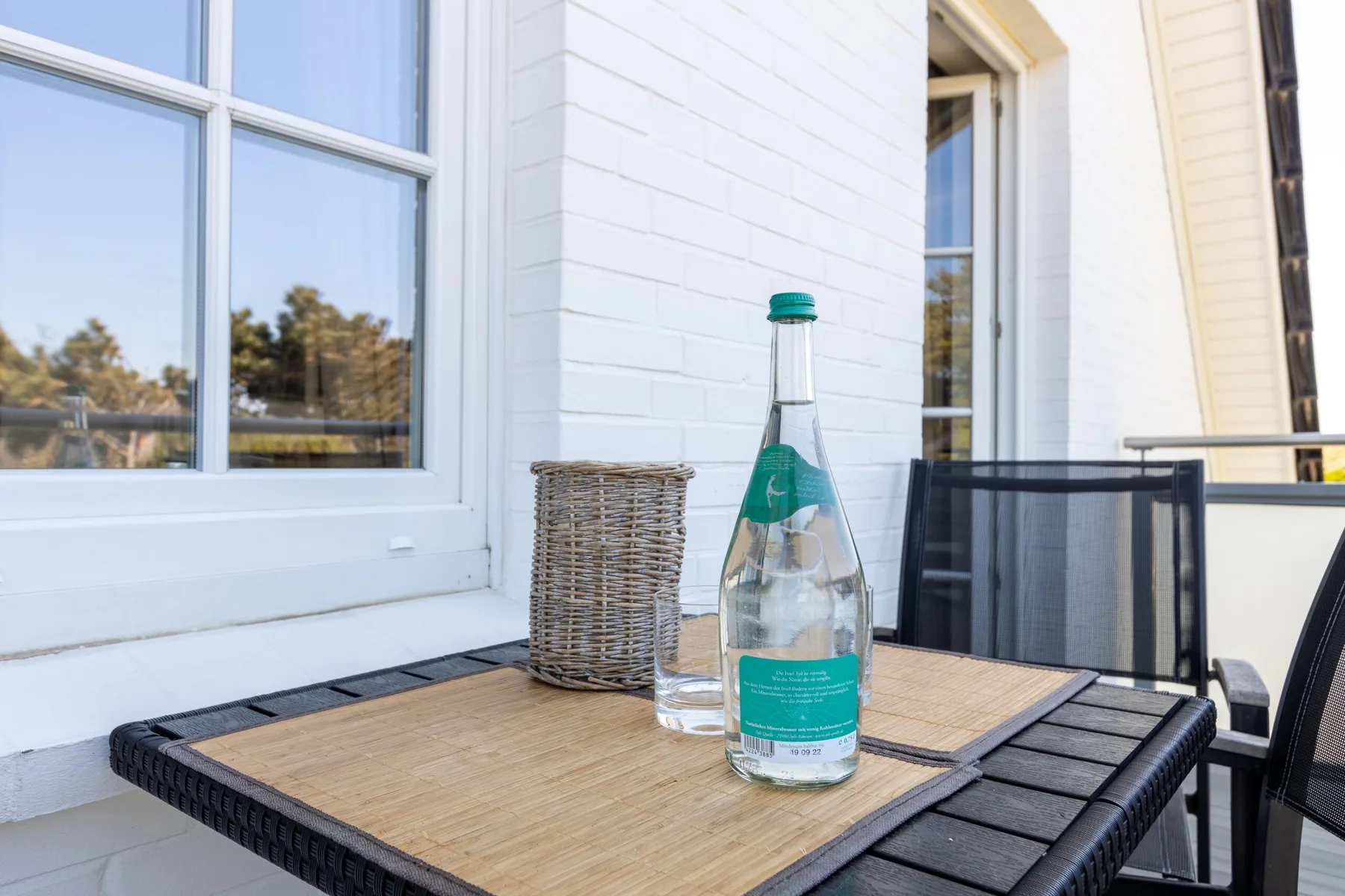 Unmittelbar am Strand gelegenes, sehr großzügiges 3-Raum-Appartement im OG&DG.