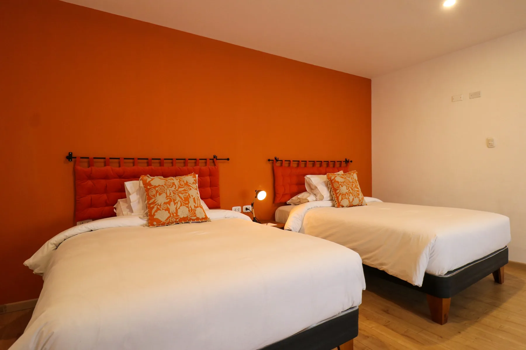 Spacious 1BR in Plaza de Armas w/ Balcony