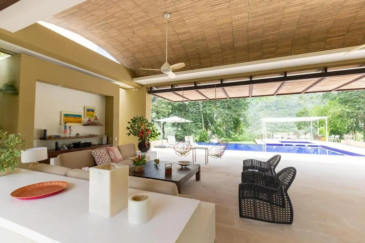 Beautiful 4BR Villa at Mesa de Yeguas