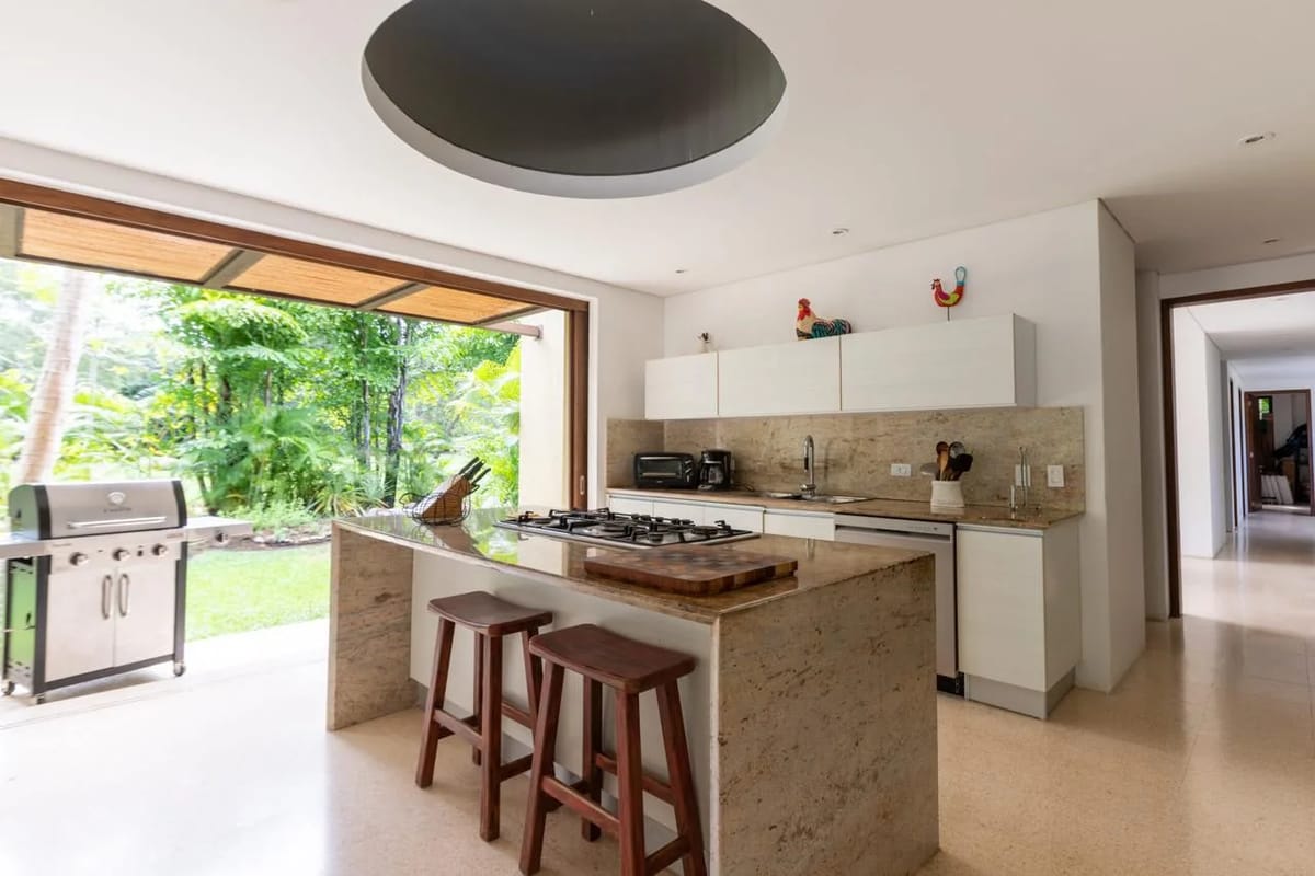 Beautiful 4BR Villa at Mesa de Yeguas