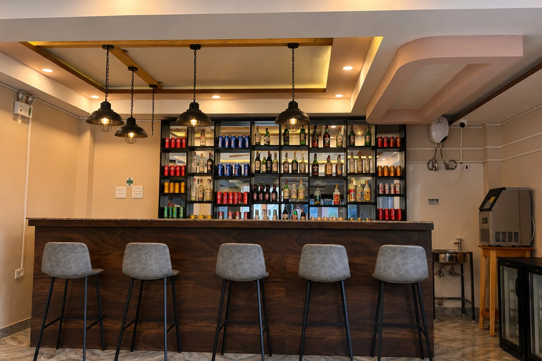 Bar