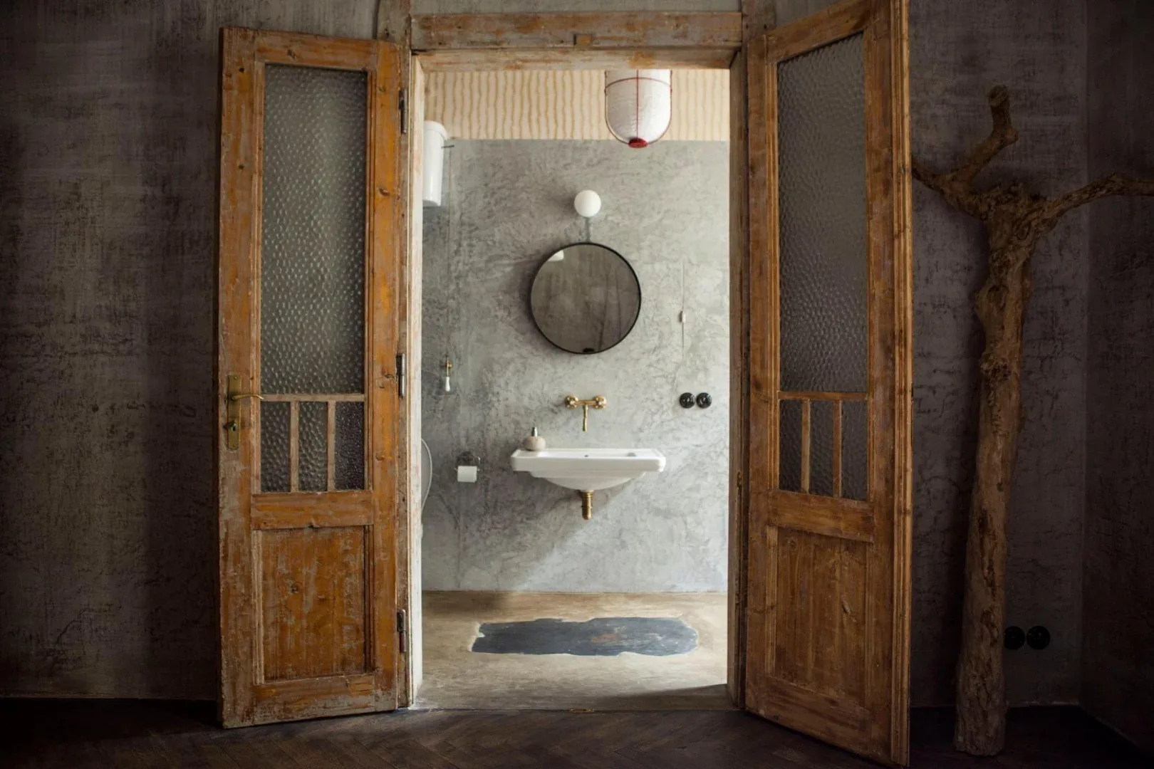 Žatecká 7 #2.2 - Iwa (also advertised as 'The Emerald' – a quiet two-bedroom apartment with air conditioning and bathtub