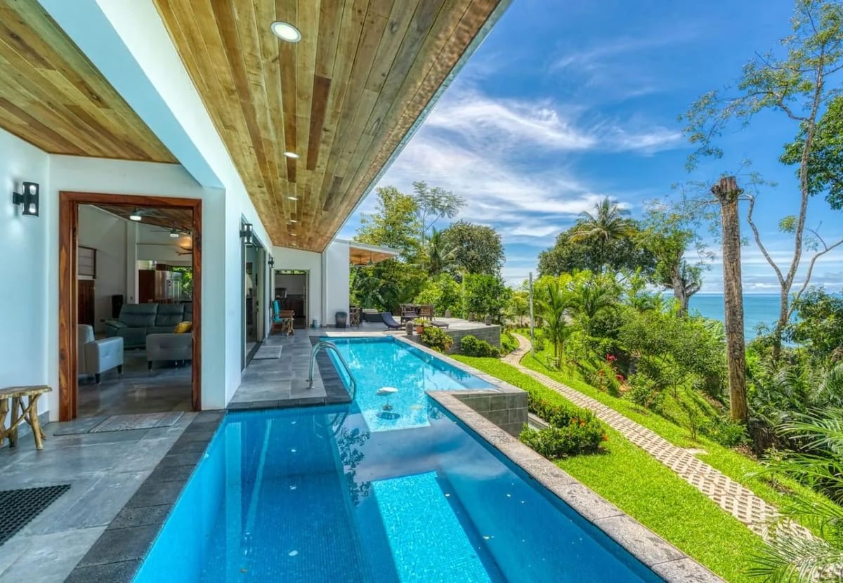 Villa in Savegre - Miralago Villa by Pura Villas