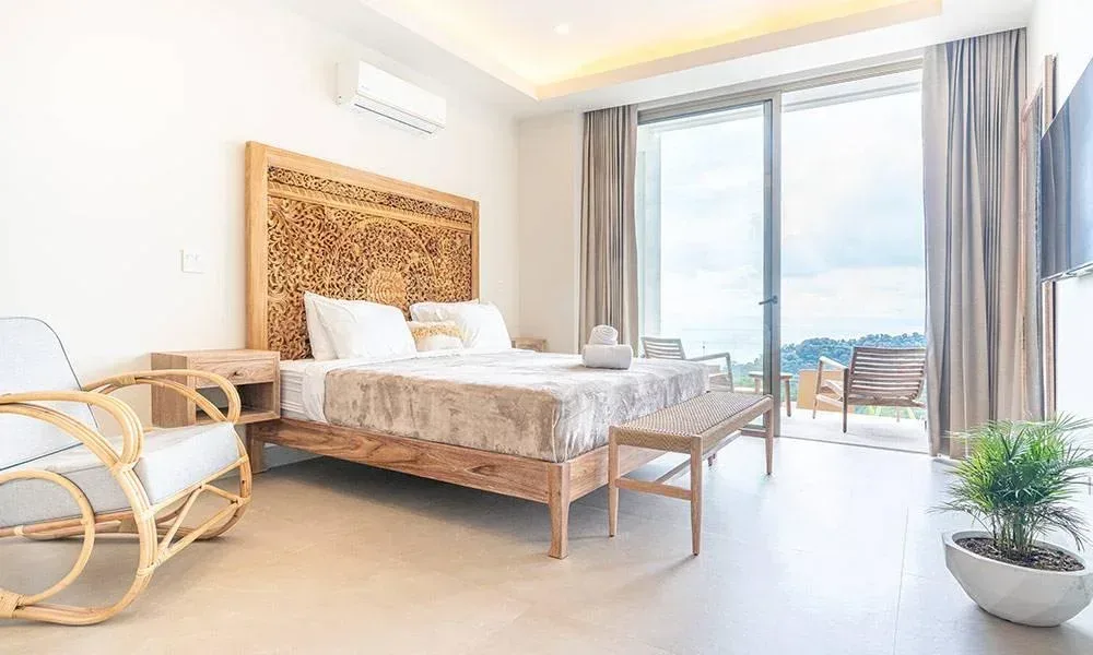 Bedroom and terrace