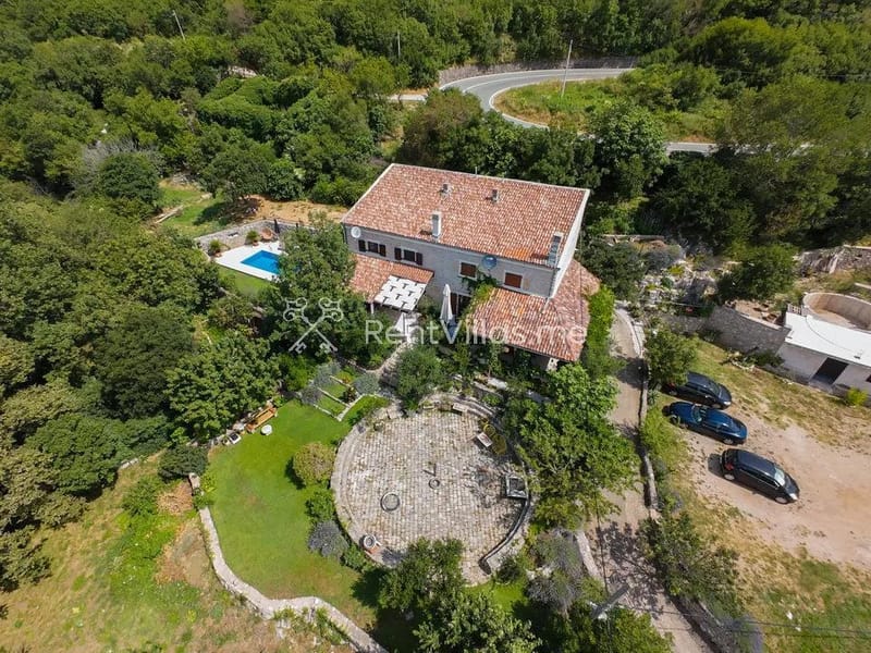 VILLA BRDA
