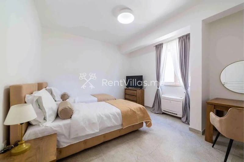 VILLA RIVIERA