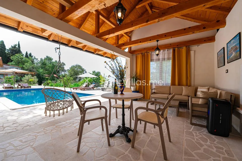 SUNRISE VILLA