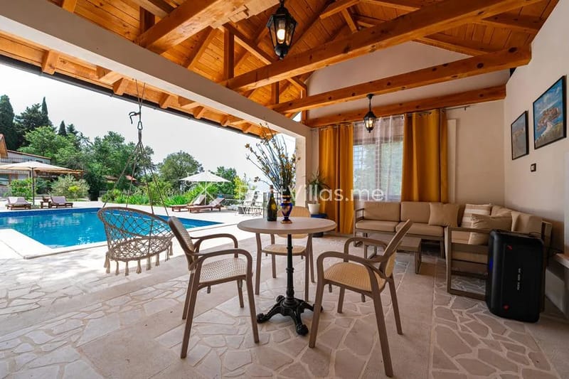 VILLA SUNRISE