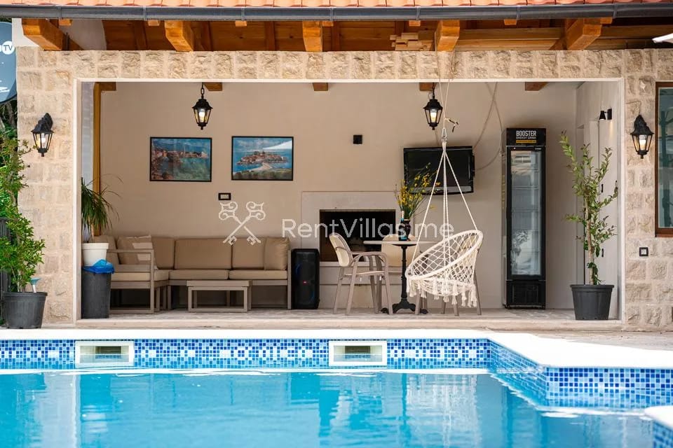 SUNRISE VILLA