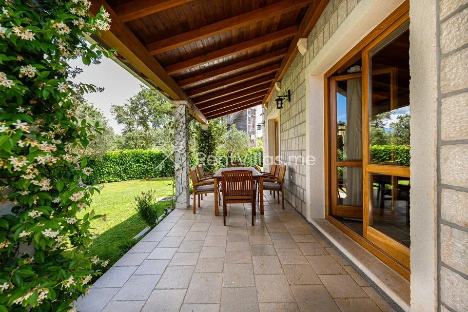 VILLA HELENA