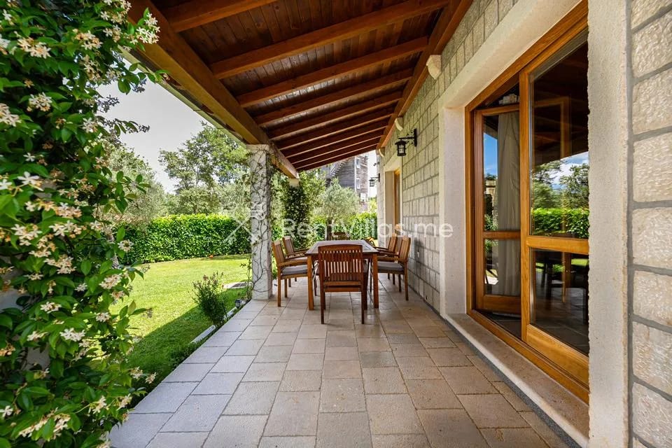 VILLA HELENA