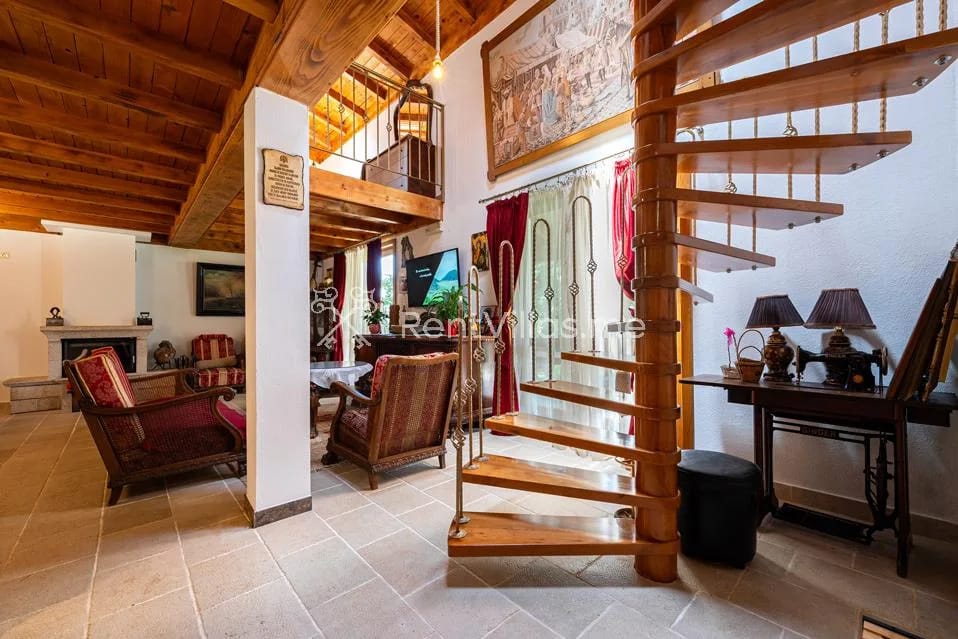 VILLA HELENA