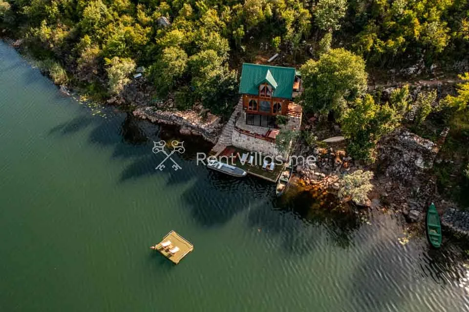 VILLA KATARINA LAGO SKADAR